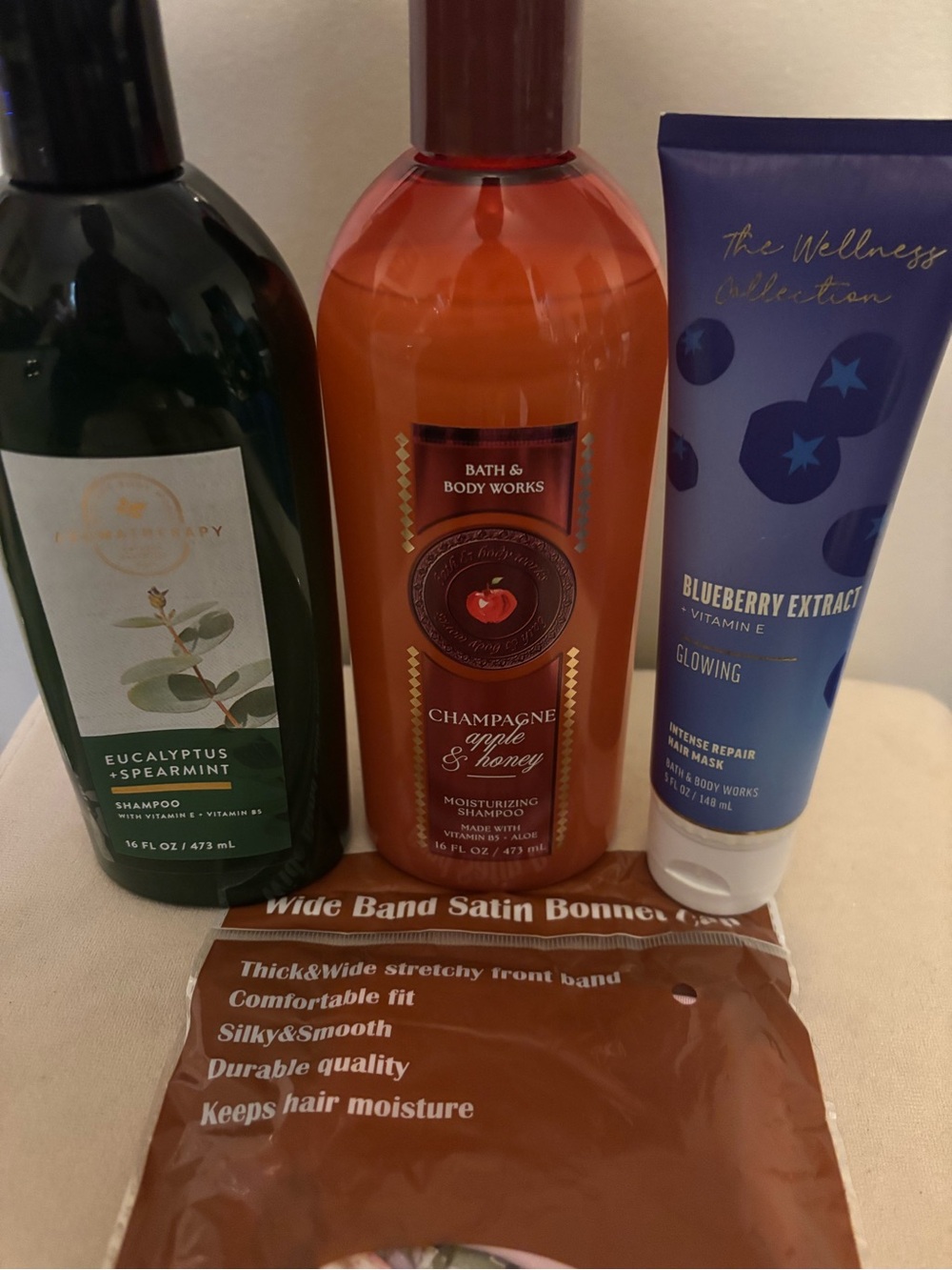 Bath & Body Works Champagne Apple & Honey -Eucalyptus & Spearmint Moist Shampoo - Picture 4 of 11